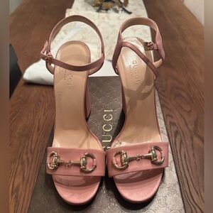 Authentic Gucci Leather Sandal in Soft Pink